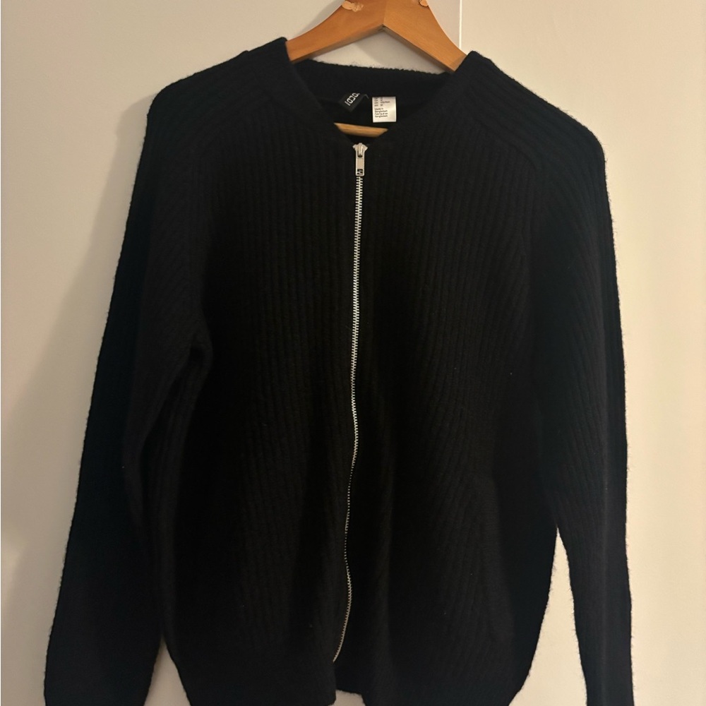 Black Zipper Sweater